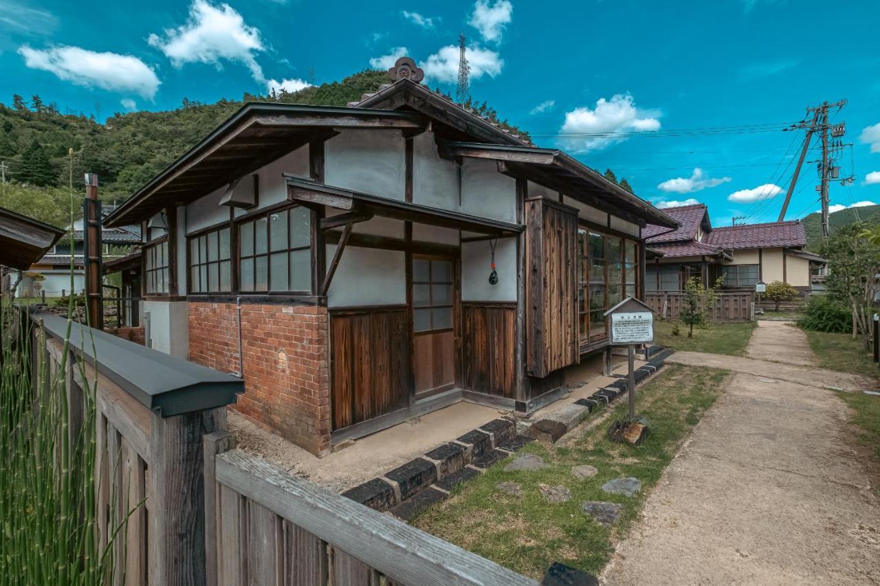 Вілла Japan'S Oldest Remaining Company Housing Асаґо Екстер'єр фото