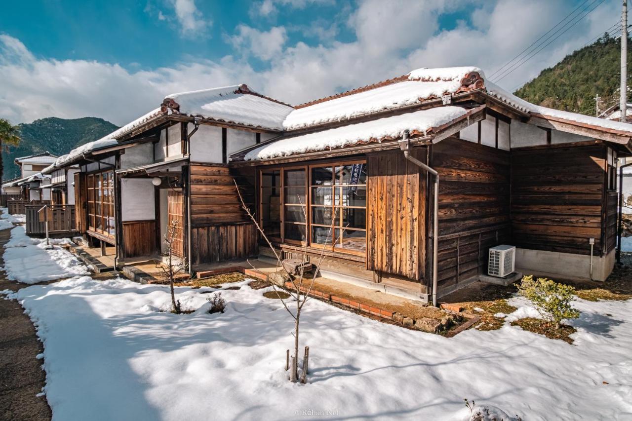 Вілла Japan'S Oldest Remaining Company Housing Асаґо Екстер'єр фото