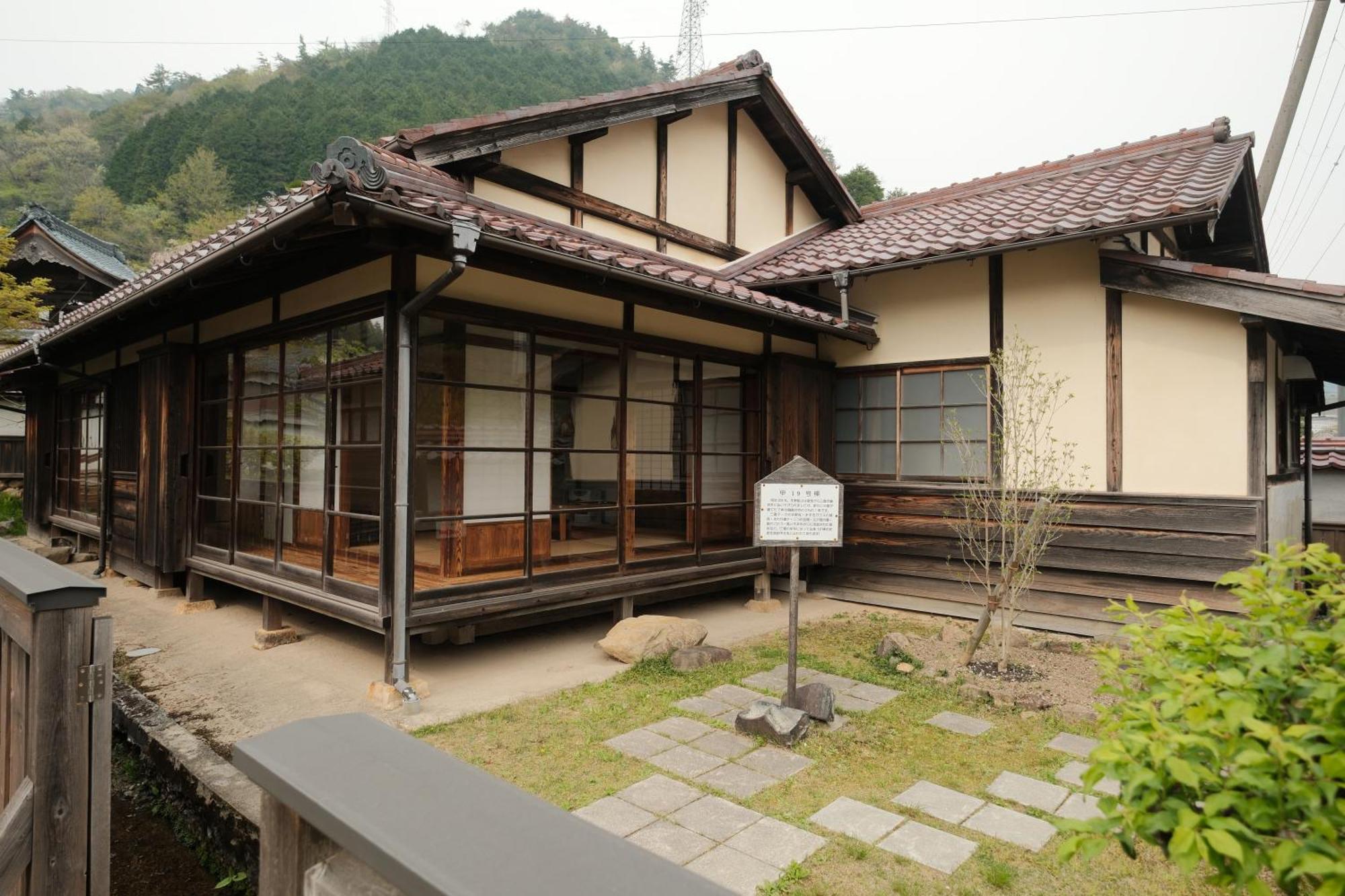 Вілла Japan'S Oldest Remaining Company Housing Асаґо Екстер'єр фото