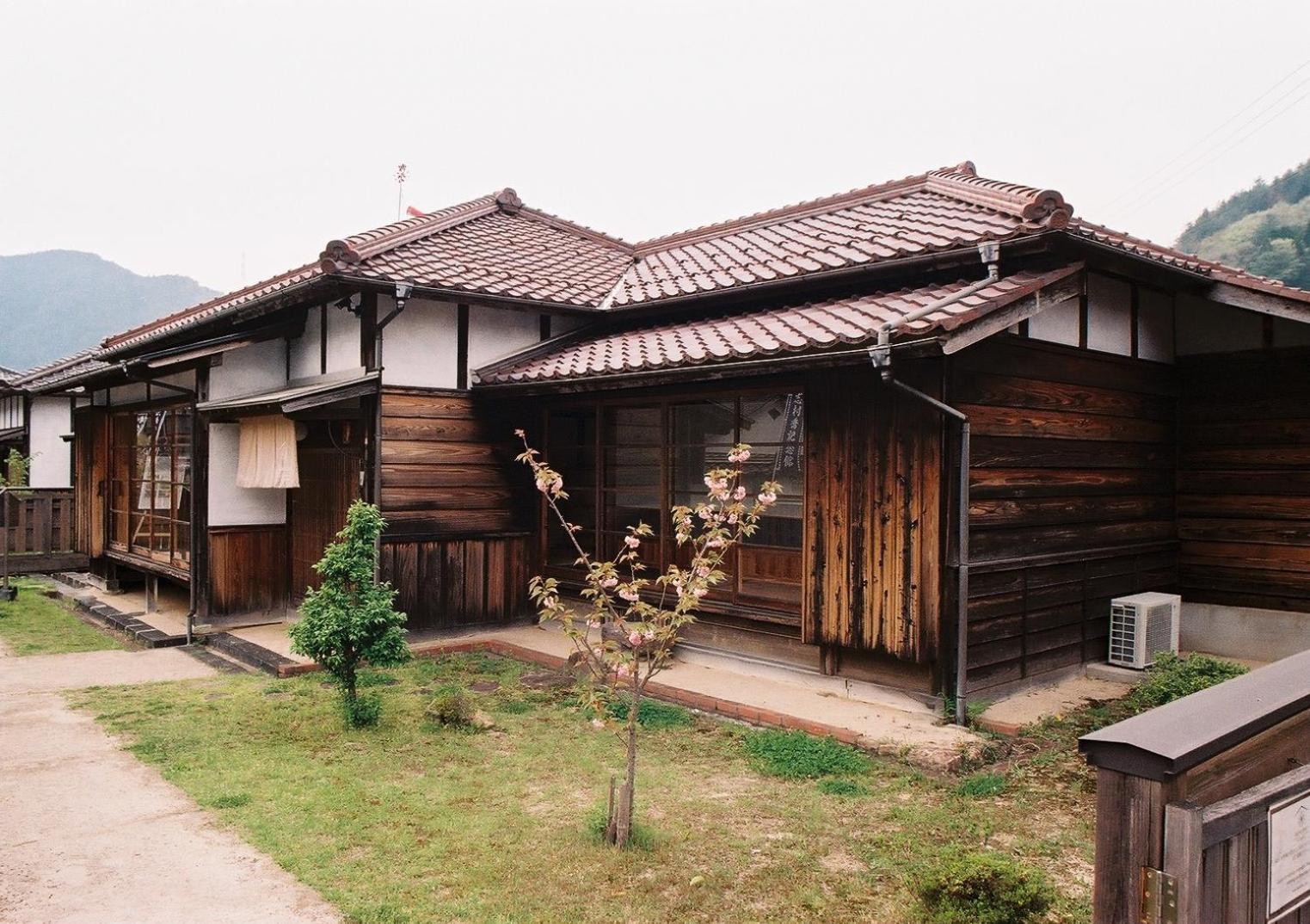 Вілла Japan'S Oldest Remaining Company Housing Асаґо Екстер'єр фото